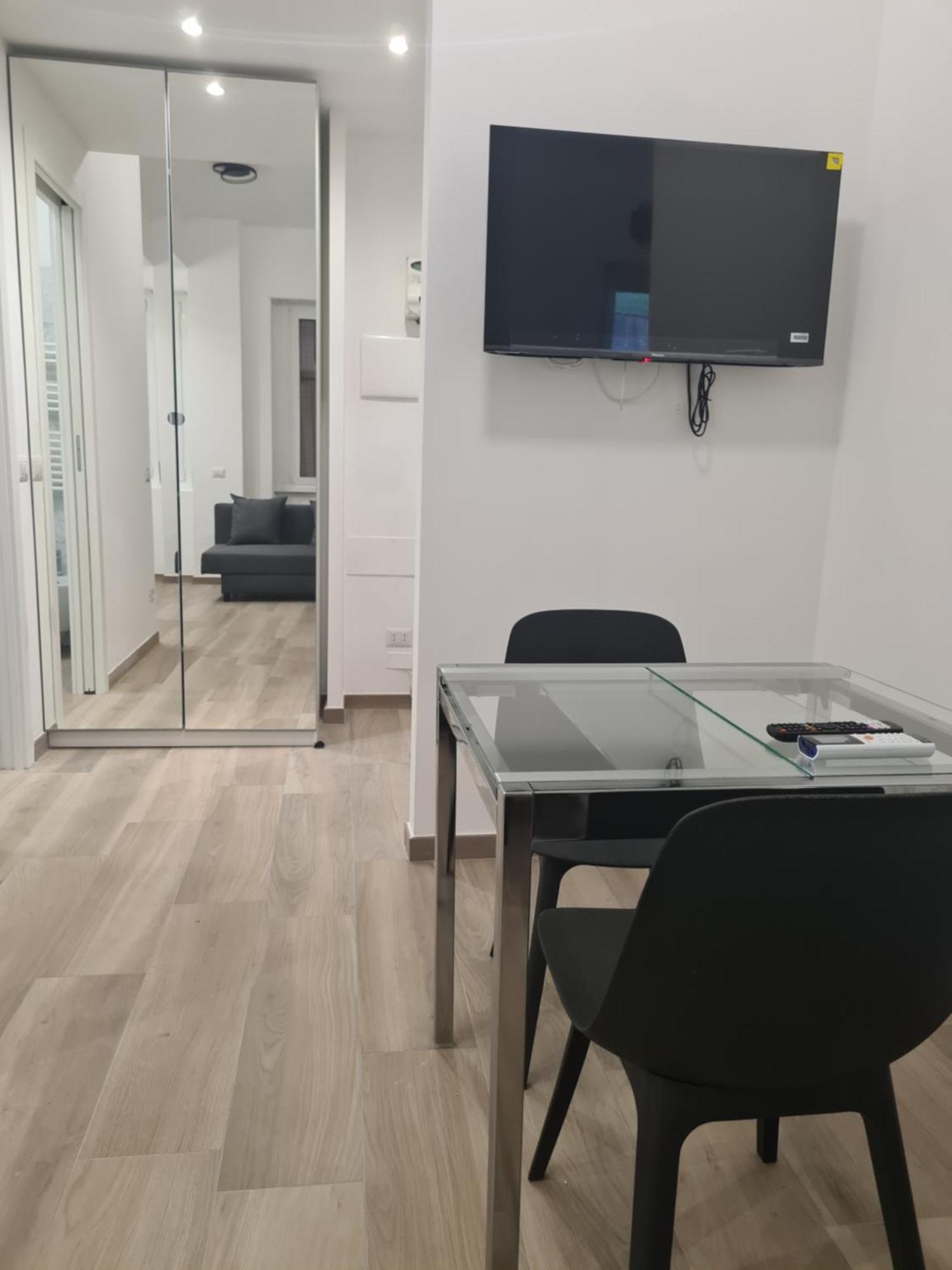 Solari Apartment Milan Exterior photo